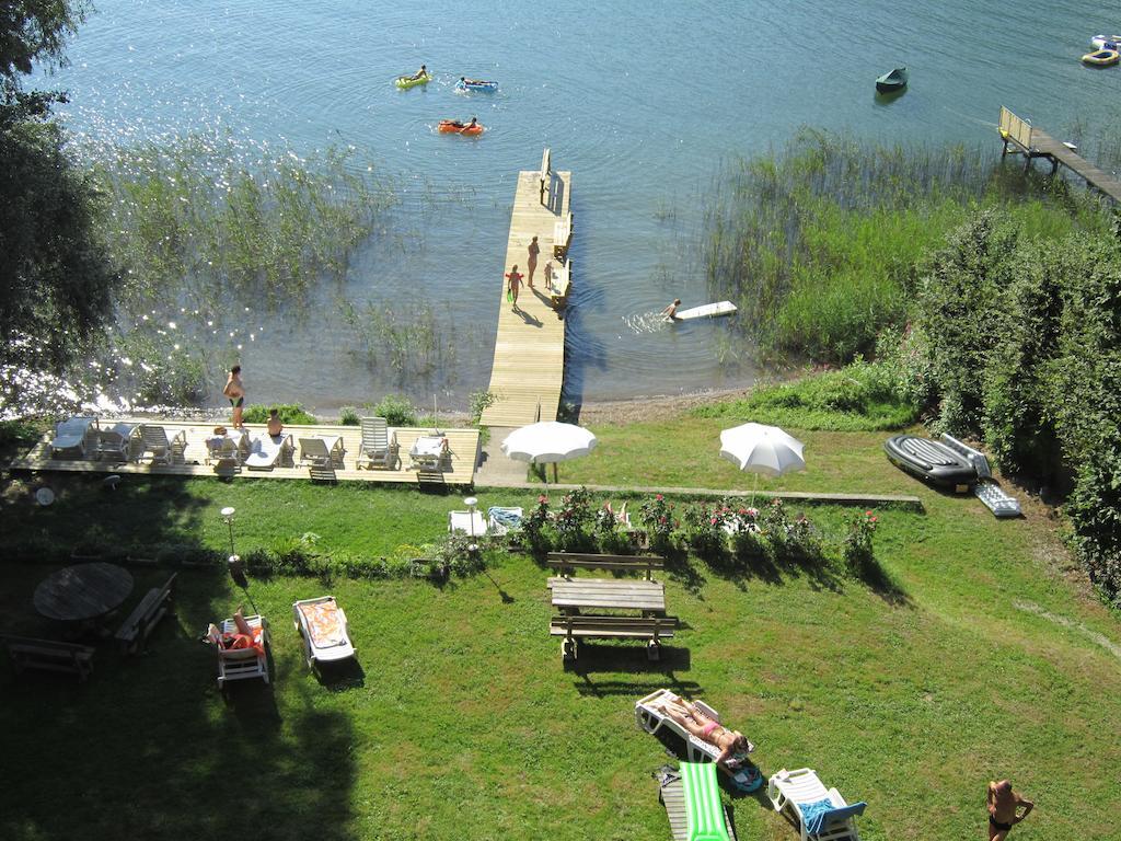 Seehaus Karantanien Am Ossiacher See Extérieur photo