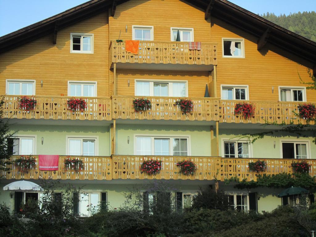 Seehaus Karantanien Am Ossiacher See Extérieur photo